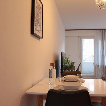 Zentral. Stylisch. Balkon & Parkplatz. Netflix Apartman Holzgerlingen Kültér fotó