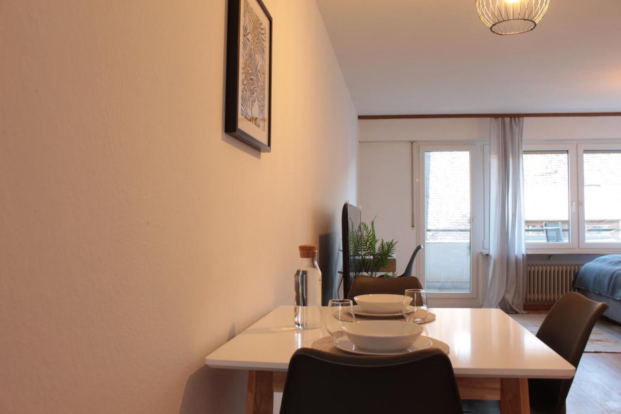 Zentral. Stylisch. Balkon & Parkplatz. Netflix Apartman Holzgerlingen Kültér fotó