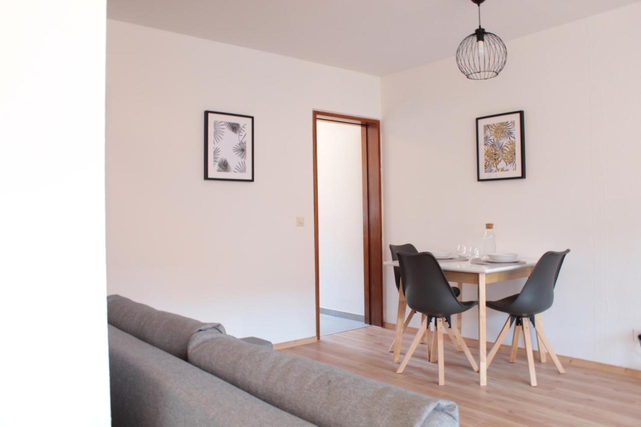 Zentral. Stylisch. Balkon & Parkplatz. Netflix Apartman Holzgerlingen Kültér fotó